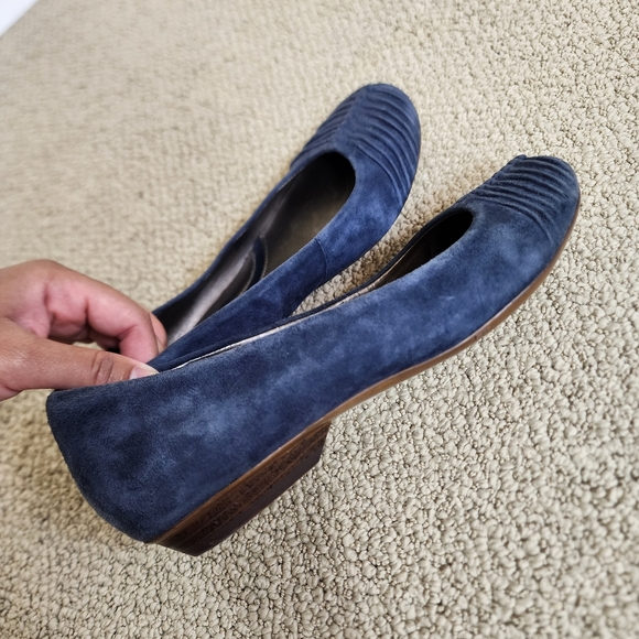 Naturalizer Shoes Mitzy Slip On Flats Blue Suede Round Toe Work Wear Size 7 Wide - Picture 11 of 12
